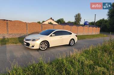 Седан Toyota Avalon 2014 в Киеве