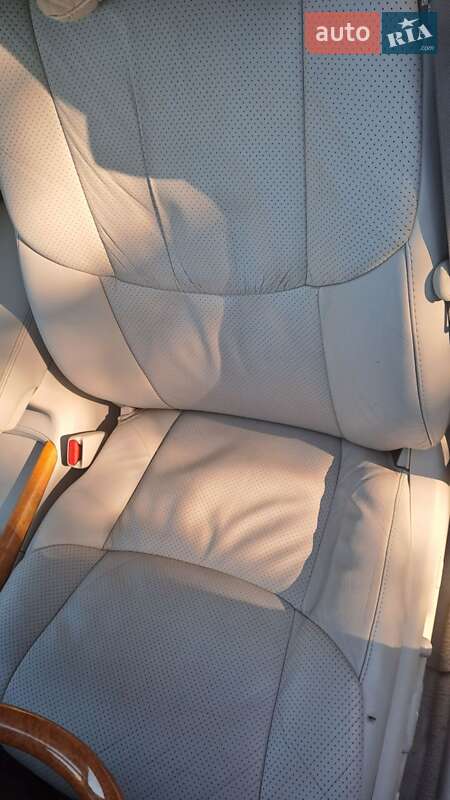 Седан Toyota Avalon 2006 в Измаиле