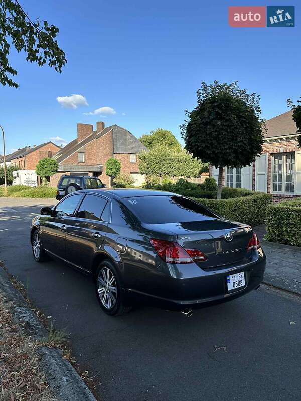 Седан Toyota Avalon 2008 в Коломые