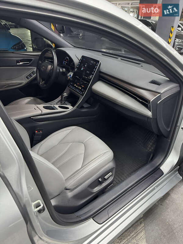 Седан Toyota Avalon 2020 в Одессе