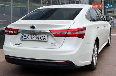 Седан Toyota Avalon 2013 в 