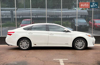 Седан Toyota Avalon 2013 в 