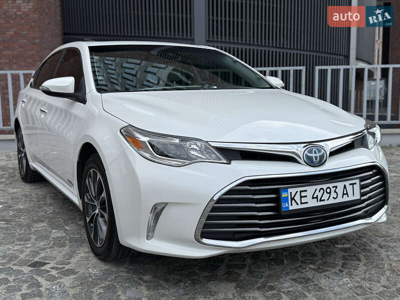 Седан Toyota Avalon 2016 в 