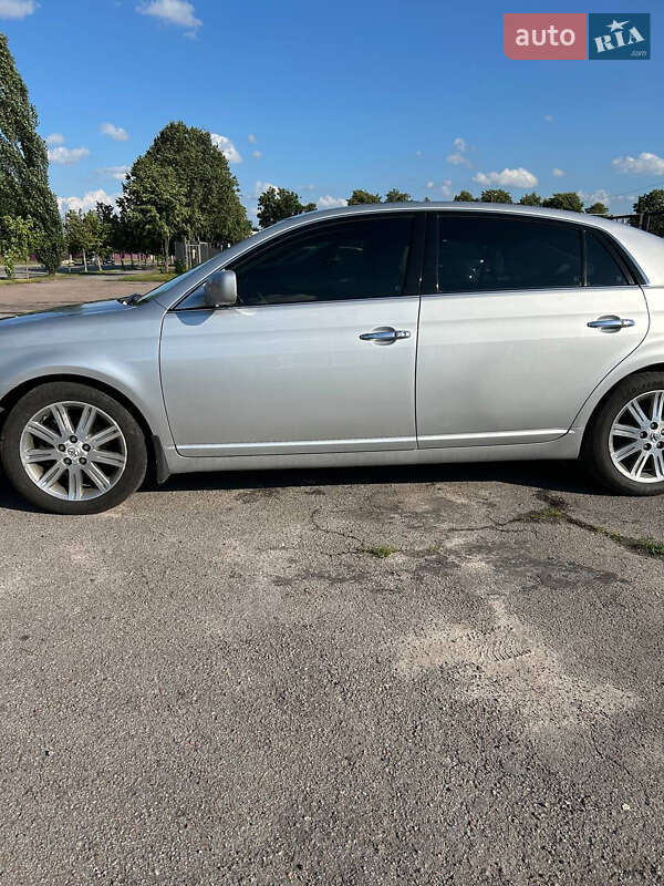 Седан Toyota Avalon 2008 в Житомире