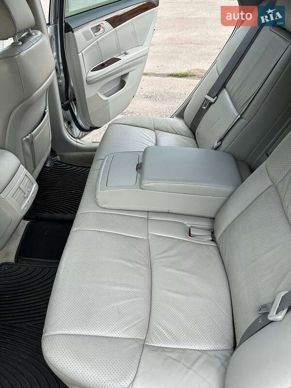 Седан Toyota Avalon 2008 в Житомире