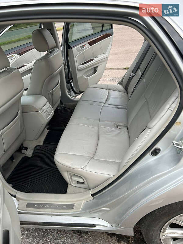Седан Toyota Avalon 2008 в Житомире