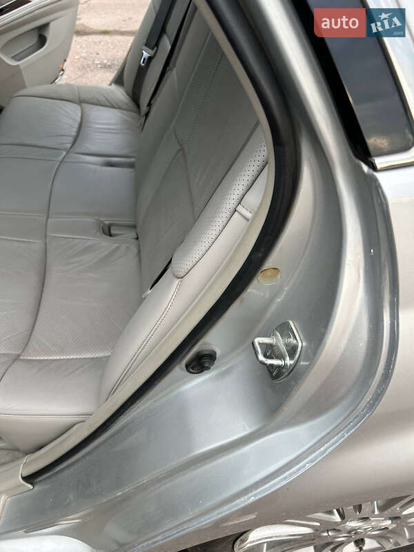 Седан Toyota Avalon 2008 в Житомире