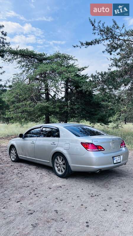 Седан Toyota Avalon 2005 в Дніпрі