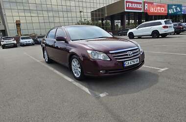 Седан Toyota Avalon 2006 в Киеве