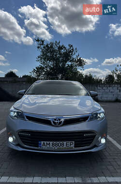 Седан Toyota Avalon 2014 в 