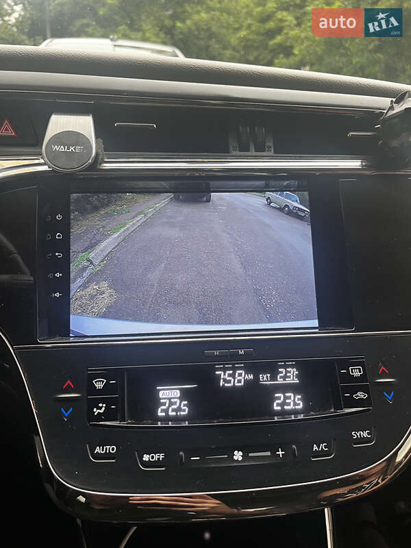 Седан Toyota Avalon 2014 в Житомире