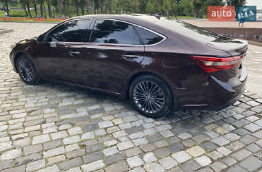 Седан Toyota Avalon 2016 в 