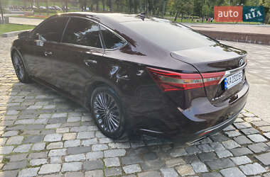 Седан Toyota Avalon 2016 в 