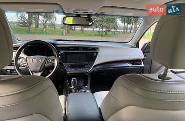 Седан Toyota Avalon 2016 в 