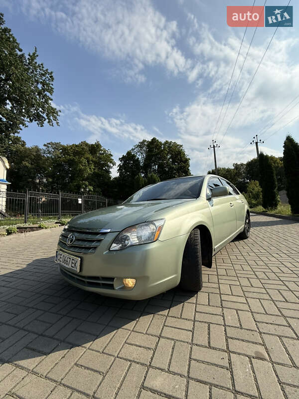 Седан Toyota Avalon 2006 в Прилуках