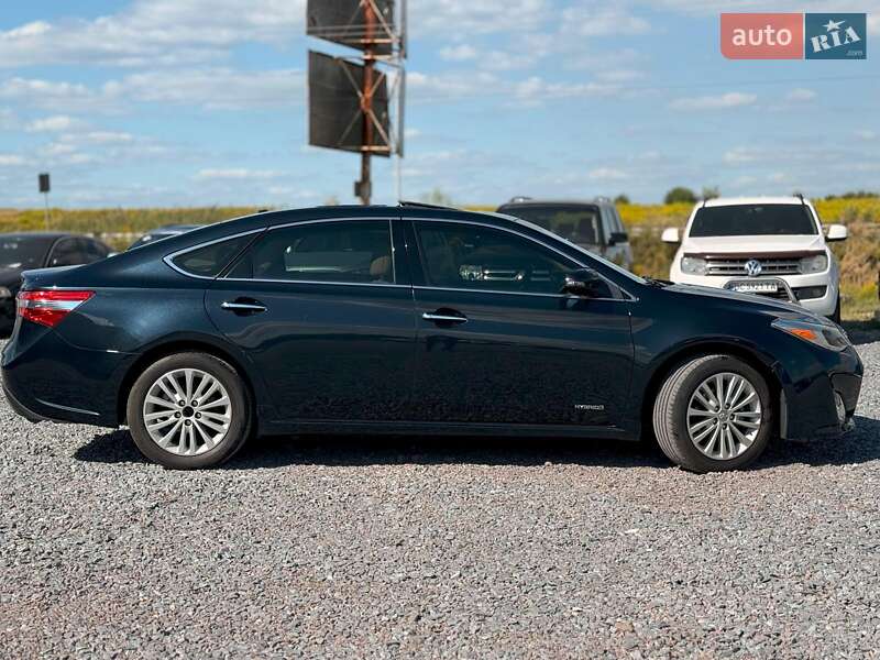 Седан Toyota Avalon 2014 в Львове