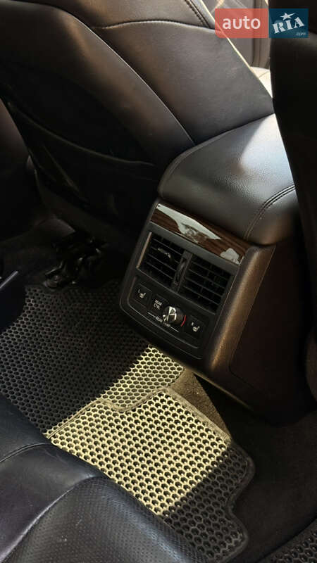 Седан Toyota Avalon 2014 в Білгороді-Дністровському