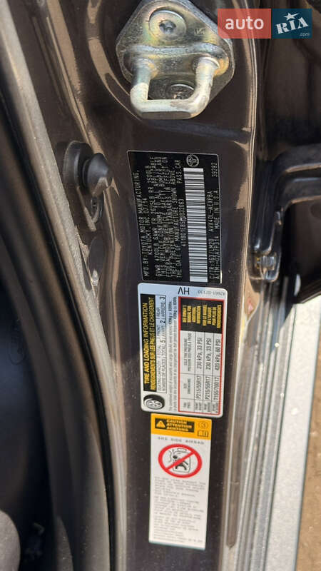 Седан Toyota Avalon 2014 в Білгороді-Дністровському