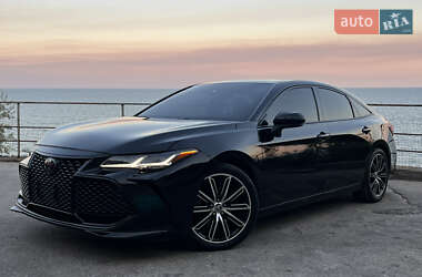 Седан Toyota Avalon 2019 в Одессе