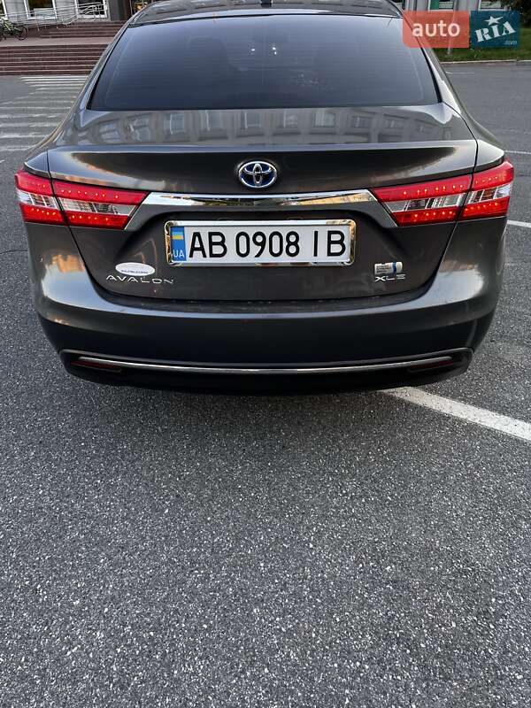 Седан Toyota Avalon 2015 в Виннице
