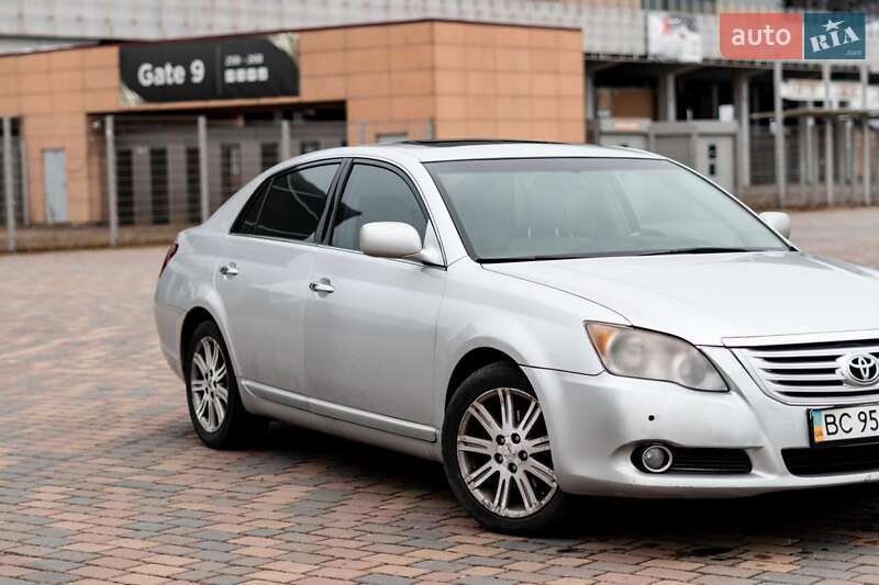 Седан Toyota Avalon 2008 в Львові