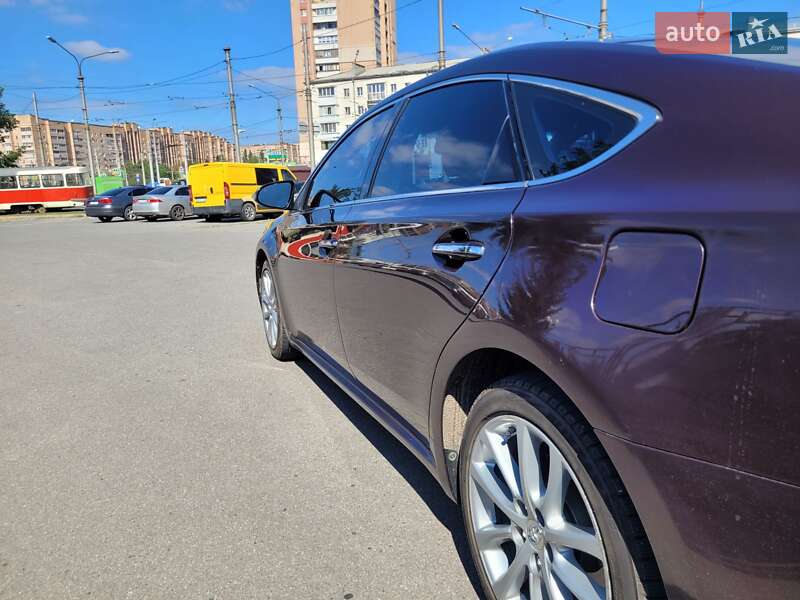Седан Toyota Avalon 2014 в Харькове