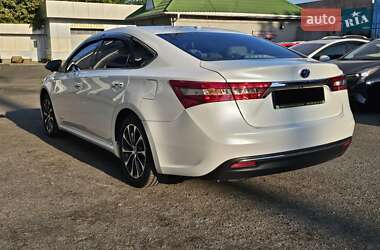 Седан Toyota Avalon 2017 в  фото 10 Седан Toyota Avalon 2017 в