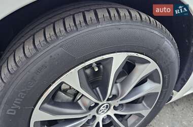 Седан Toyota Avalon 2017 в  фото 18 Седан Toyota Avalon 2017 в