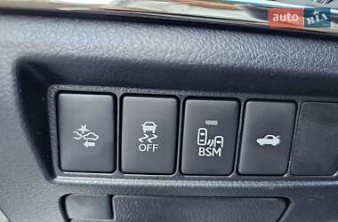 Седан Toyota Avalon 2017 в  фото 29 Седан Toyota Avalon 2017 в