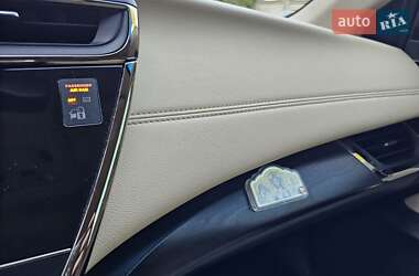 Седан Toyota Avalon 2017 в  фото 41 Седан Toyota Avalon 2017 в