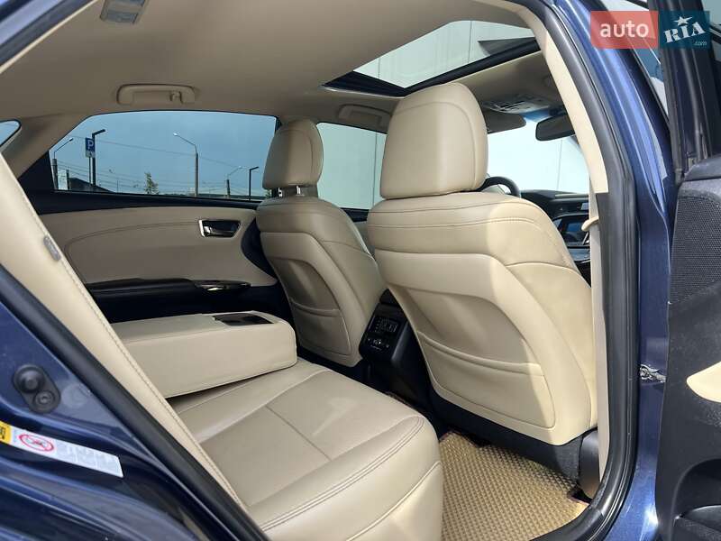 Седан Toyota Avalon 2015 в Львове