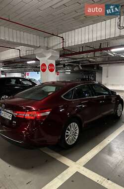 Седан Toyota Avalon 2013 в 