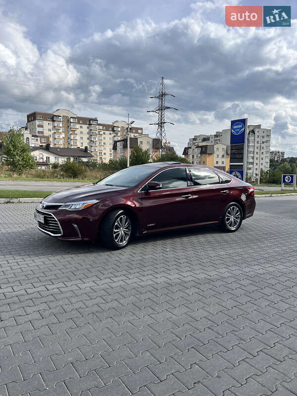 Седан Toyota Avalon 2015 в Хмельницком