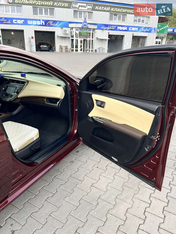 Седан Toyota Avalon 2015 в Хмельницком