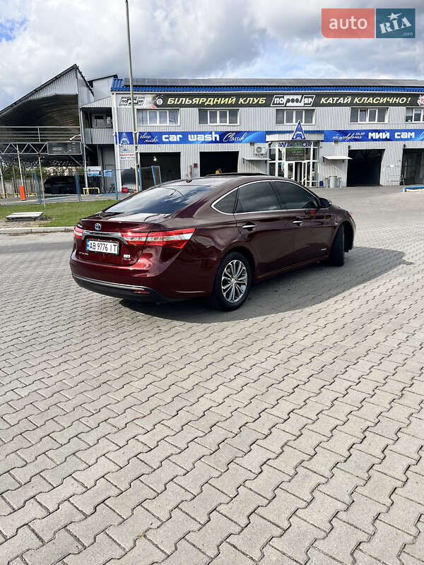 Седан Toyota Avalon 2015 в Хмельницком
