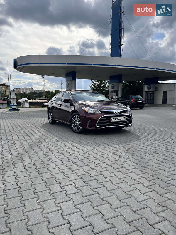 Седан Toyota Avalon 2015 в Хмельницком