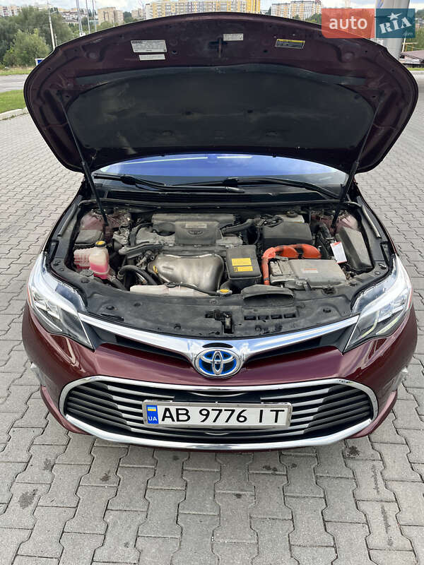 Седан Toyota Avalon 2015 в Хмельницком