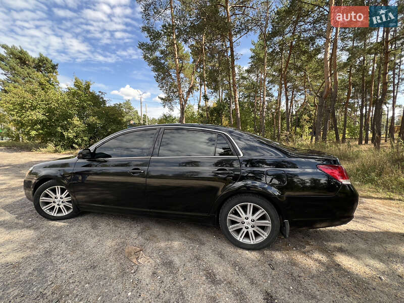 Седан Toyota Avalon 2007 в Киеве