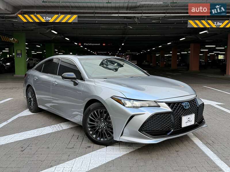 Седан Toyota Avalon 2018 в 