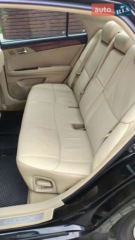 Седан Toyota Avalon 2011 в Рівному
