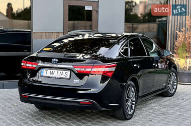 Седан Toyota Avalon 2012 в 