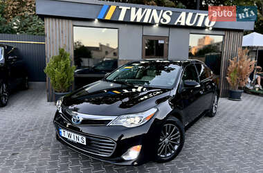 Седан Toyota Avalon 2012 в 