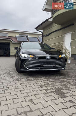 Седан Toyota Avalon 2020 в 