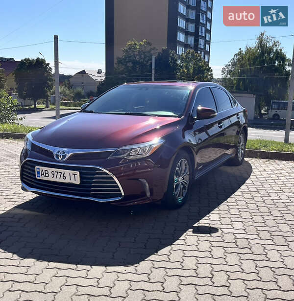 Седан Toyota Avalon 2015 в Хмельницком