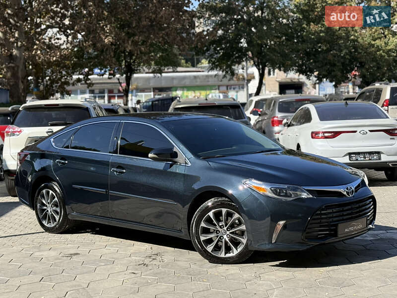 Седан Toyota Avalon 2016 в Одесі