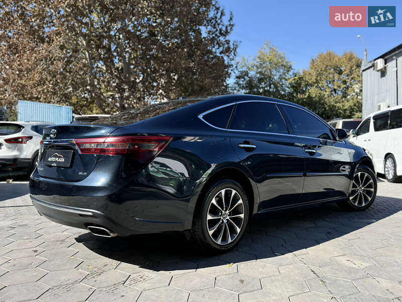 Седан Toyota Avalon 2016 в Одесі