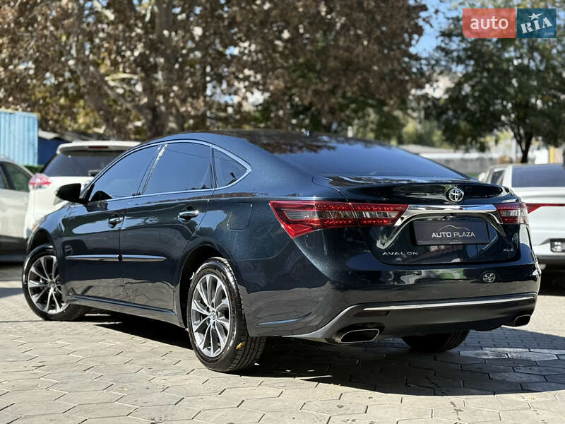Седан Toyota Avalon 2016 в Одесі