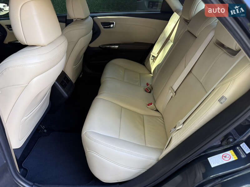 Седан Toyota Avalon 2016 в Одесі