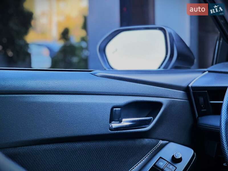 Седан Toyota Avalon 2018 в Киеве
