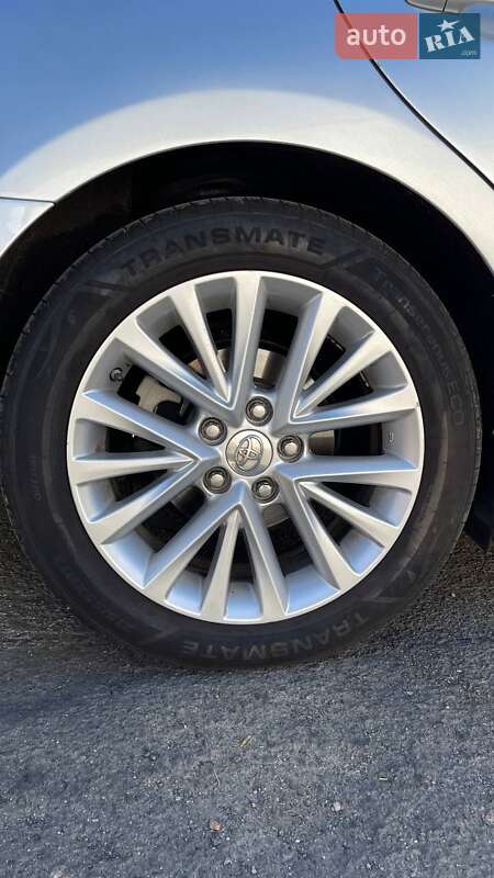 Седан Toyota Avalon 2015 в Одессе